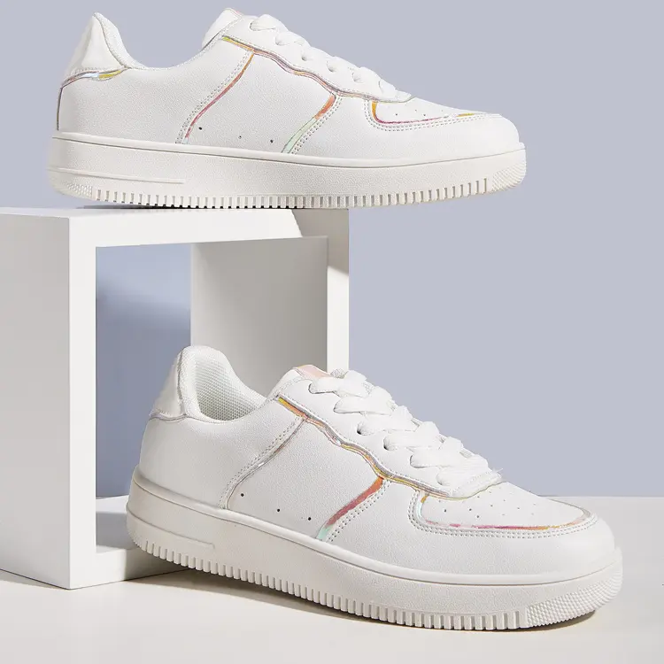 China Manufacturer Footwear Simple Styles Flat White Leather Men Women Casual Shoes 2021